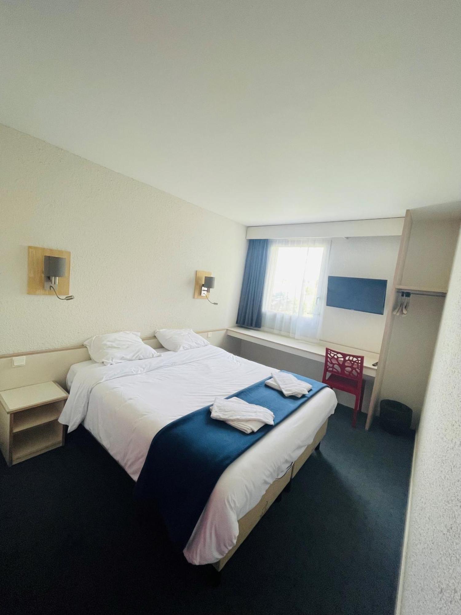 Hotel La Petite Auberge Chambretaud Bagian luar foto